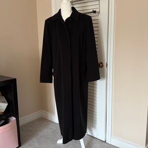 80’s / 90’s Vintage ‘Portrait’ Black Belted Trench Raincoat